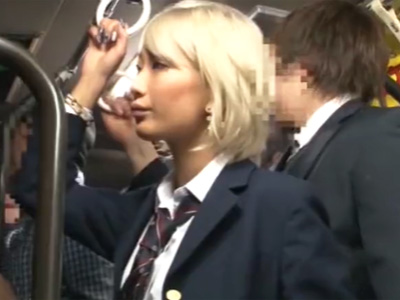 【惨劇】黒ギャルJKがトイレで痴漢に襲われるショック展開のエロ動画