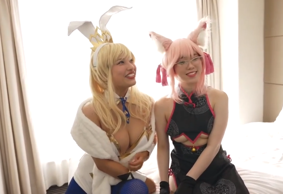 F●TEコスの爆乳ギャル2人と4P乱交♡ コスプレ好き必見のギャル エロ動画がえぐい！