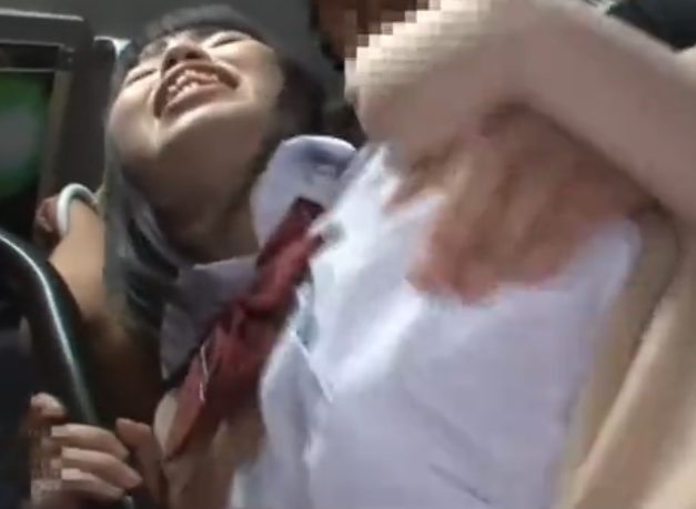 【痴漢ロリ】電車内で痴漢に襲われパイ射レイプされるロリJKギャルエロ動画