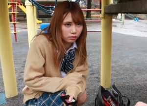 ●目つき悪いギャルJKがオッサンの生チンで中出しされて怒りイキ