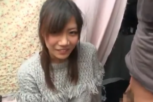 【顔射】素人妻に童貞チンポ見せつけなし崩しセックス展開エロ動画！