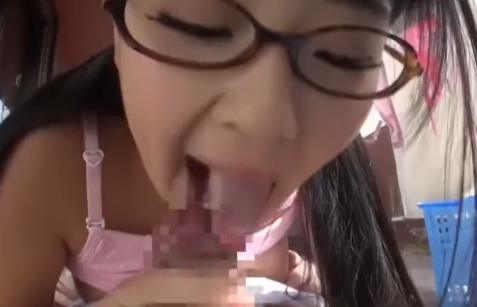 【美少女】管理人何でココイタズラされちゃうミニ系っ子のエロ動画！ギャル顔射